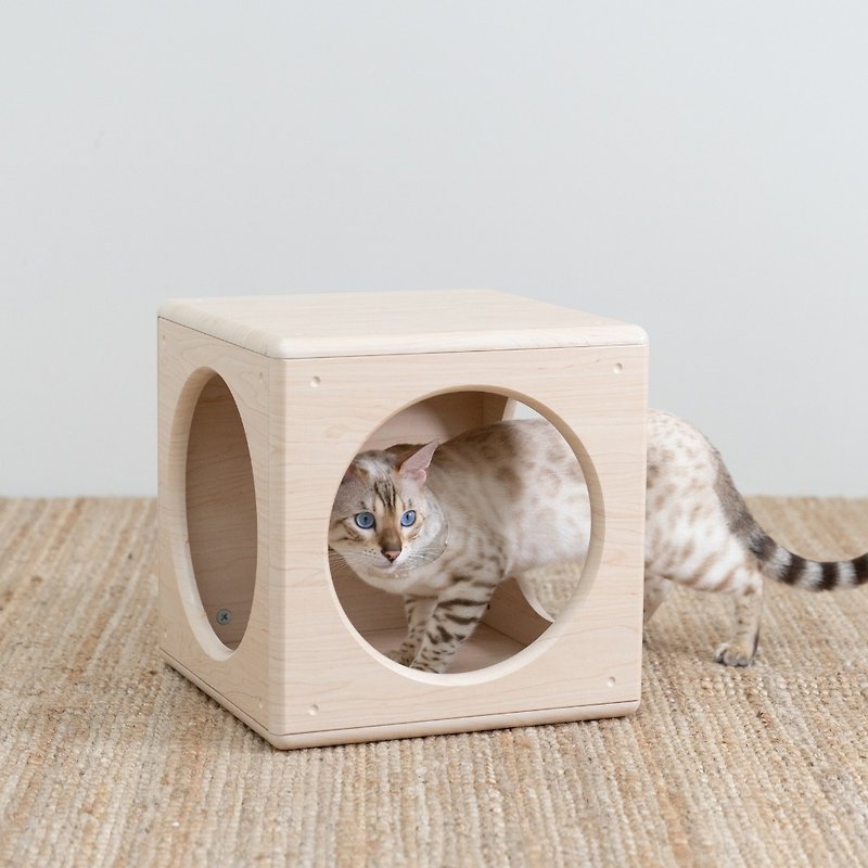 Checkered jumping box nest-A style - Scratchers & Cat Furniture - Wood Brown