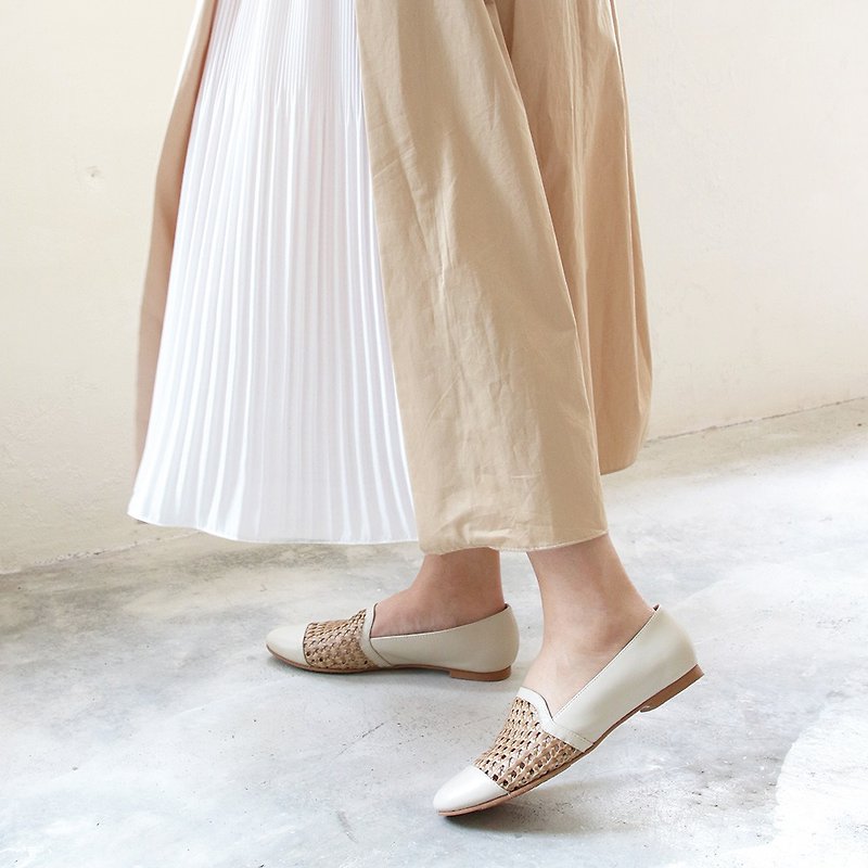 [Handmade by order] textured leather hand-woven stitching Obella _ beige - Women's Casual Shoes - Genuine Leather White