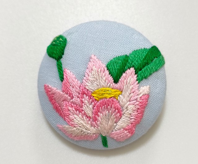羊毛フェルトブローチ☆ハンドメイド☆刺繍☆ビーズ☆ 夕暮れに