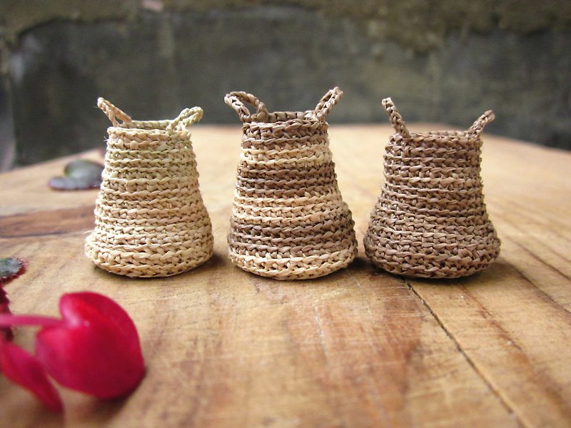 Miniature baskets, kitchen decor, home decor, hand crochet, doll house miniature - Items for Display - Other Materials Brown