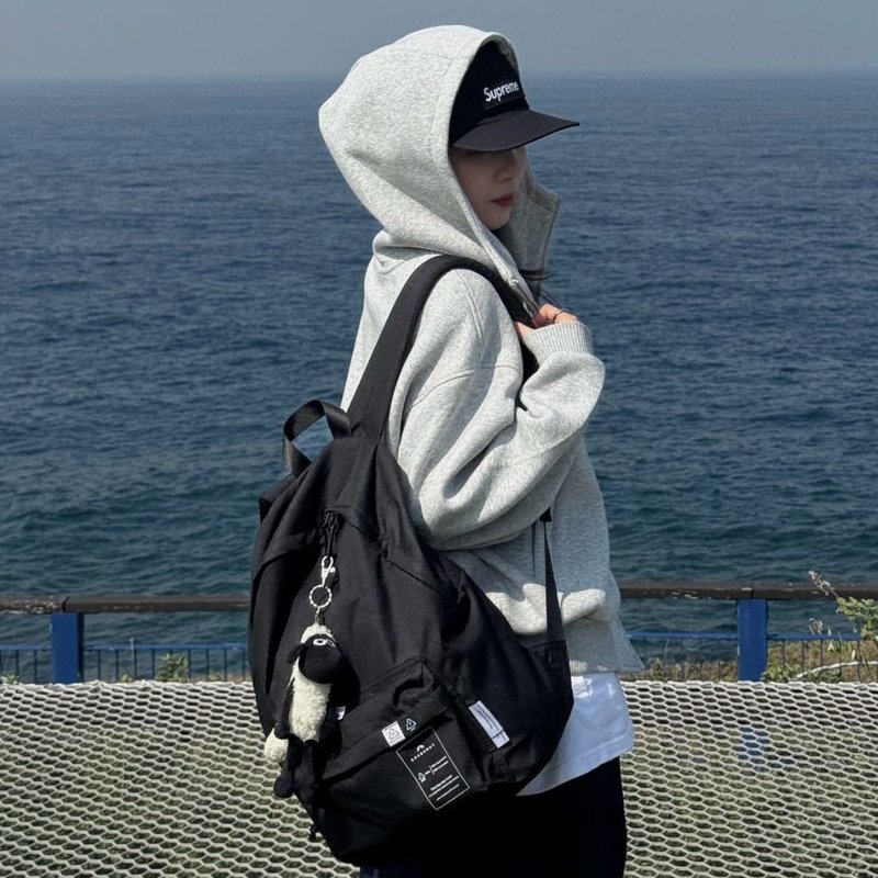 【DOUGHNUT】15吋 防潑水 後背包 經典大學包 水壺格 減壓-黑 RE - 背囊/背包 - 環保材質 黑色