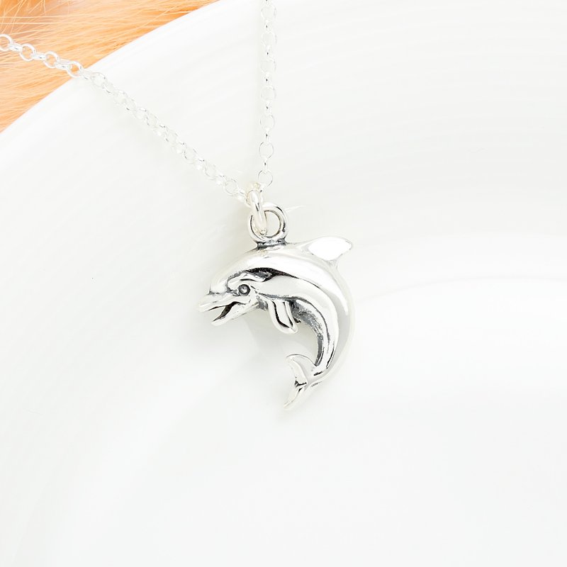 【禮物】幸福 海豚 s925 純銀 項鍊 生日 情人節 聖誕節 禮盒 - 項鍊 - 純銀 銀色