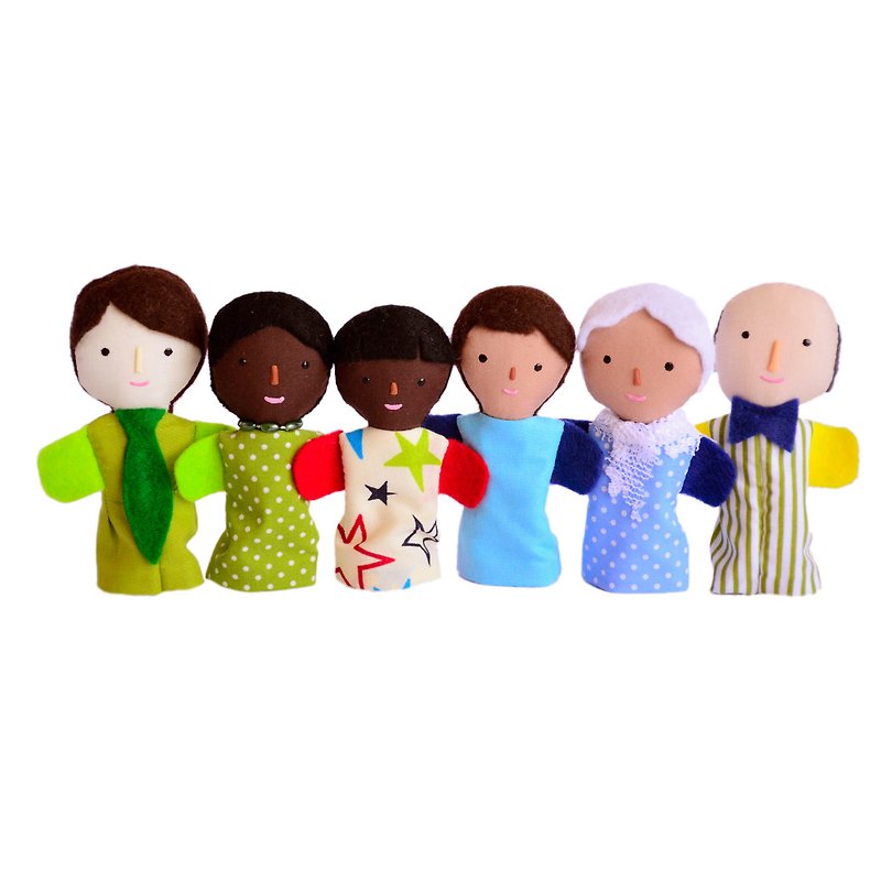 Families of finger puppets with different skin color - 手工娃娃 - Handmade - Doll - ของเล่นเด็ก - วัสดุอื่นๆ สีนำ้ตาล