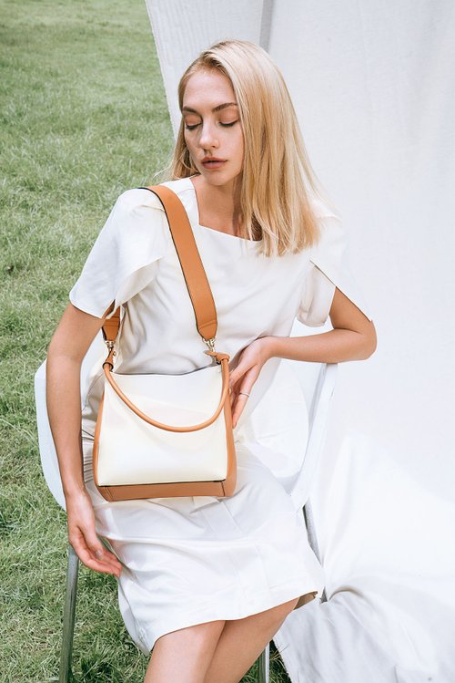 O.N.E Mini Two-Tone Tote 素皮革 手提包 側揹包 斜揹包 米白色x淺棕色