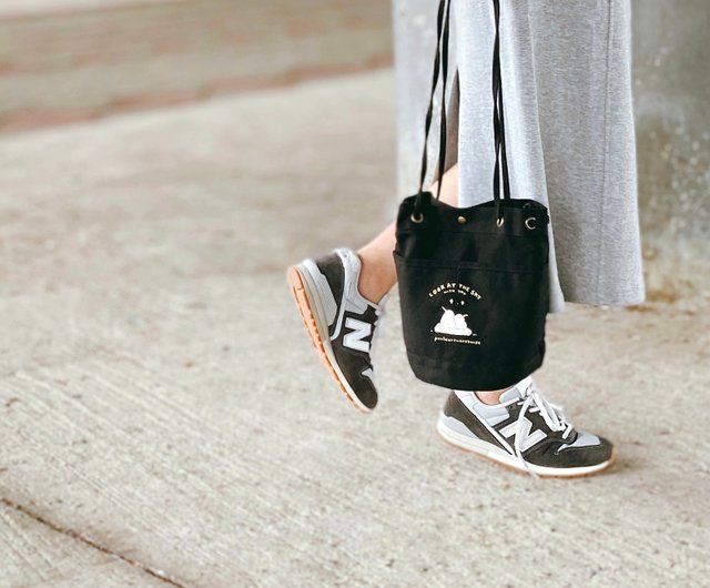 Converse bucket online bag