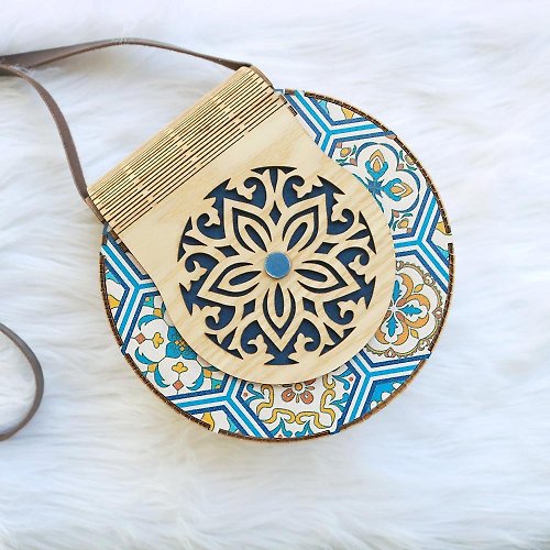 Jewel Art Studio Handmade summer wooden handbag with cute round shape for personality girls