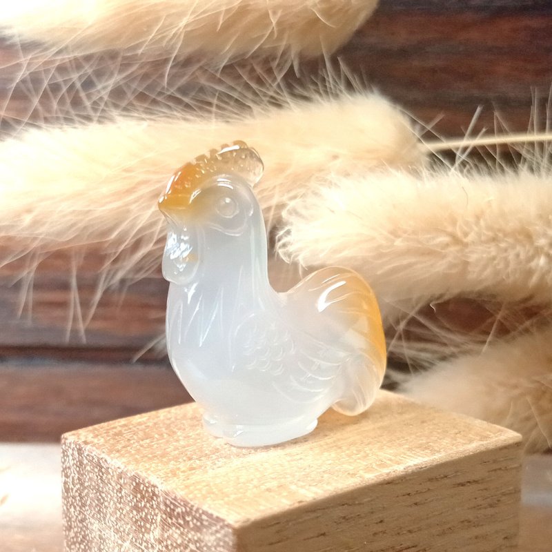 Small carving piece of Chinese zodiac - rooster carnelian - ของวางตกแต่ง - หยก สีส้ม