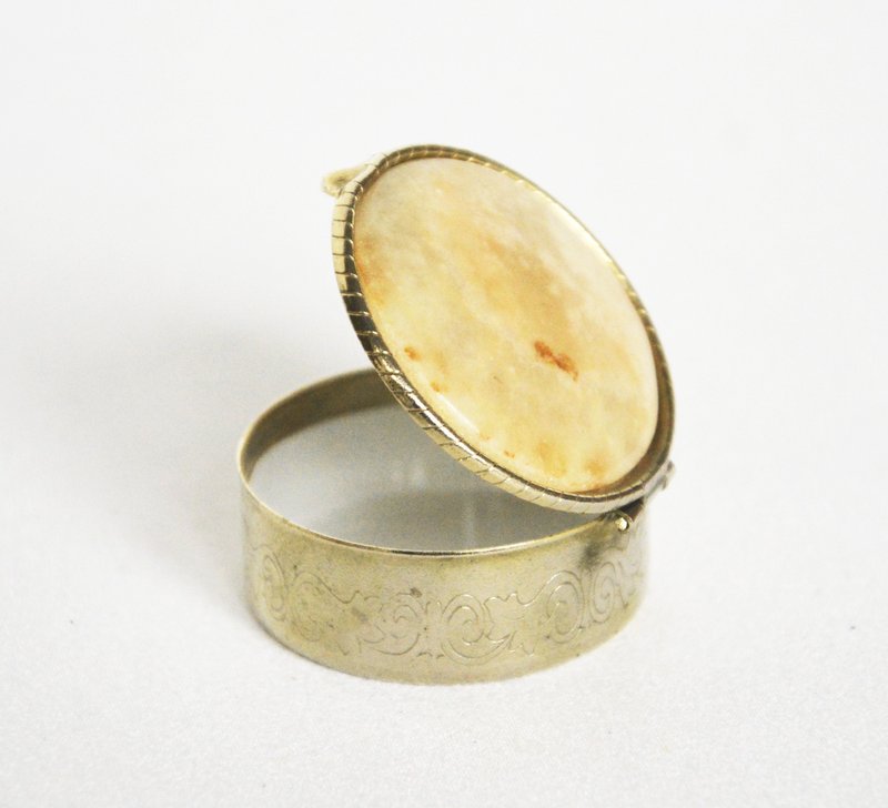 早期德國舊貨 古董玉石小藥盒/飾品裝飾盒 - 擺飾/家飾品 - 其他金屬 金色
