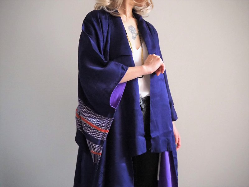 Great deal, outlet silk Kimono robe, mens silk Kimono gown, Japan fashion, gift - Loungewear & Sleepwear - Silk 