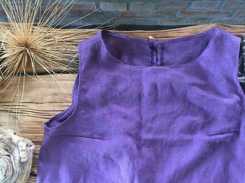 純天然亞麻 聖羅蘭紫檜木釦背心 - 女裝 背心 - 棉．麻 紫色