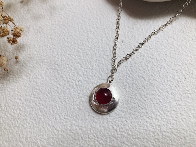 || Red agate natural stone || Round sterling silver necklace - สร้อยคอ - เงินแท้ สีเงิน