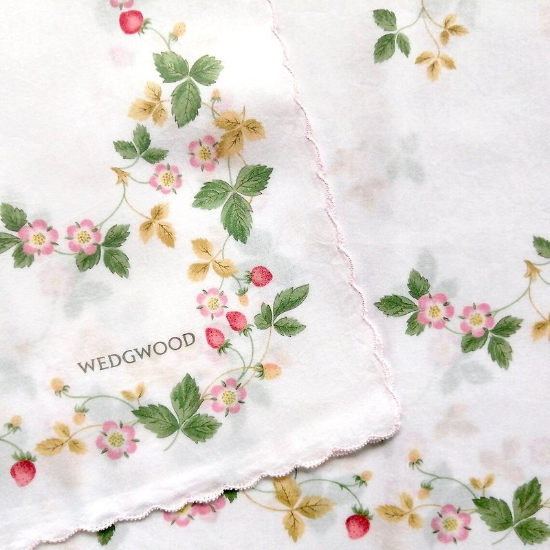 WEDGWOOD Vintage Handkerchief Cherry 20 x 19.5 inches - ผ้าพันคอ - ผ้าฝ้าย/ผ้าลินิน สึชมพู