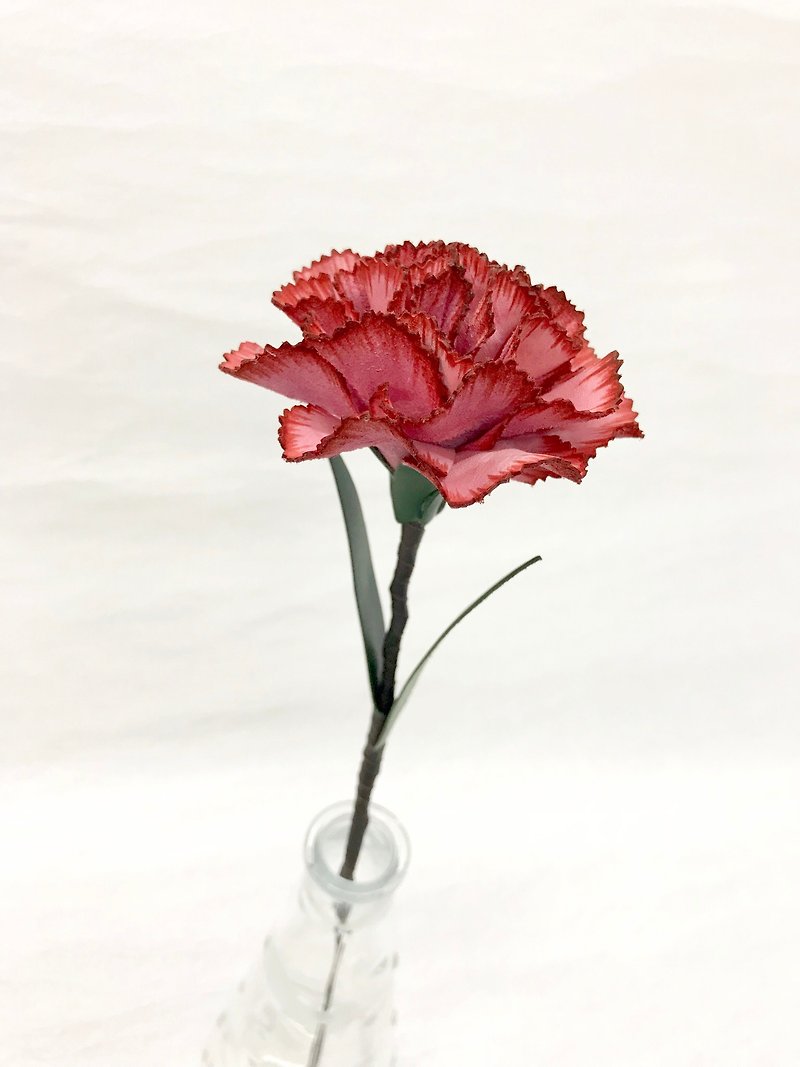 Baby Pink Leather Carnation with Red Edge - ของวางตกแต่ง - หนังแท้ สึชมพู