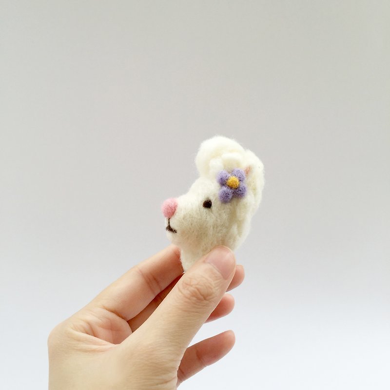 Needle felted Alpaca pin - Brooches - Wool White