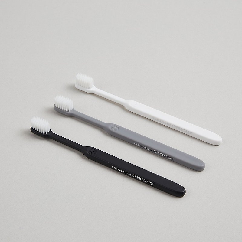 トゥースクリーナー エキスパート 2層式 やわらか毛歯ブラシ 3本セット (ブラック/ホワイト/グレー) - 歯ブラシ・オーラルケア - サステナブル素材 