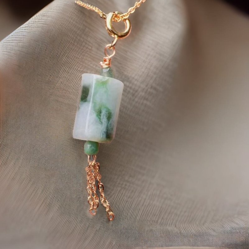 [Everything goes well] Piaohua Lulutong jade design pendant | Natural Burmese jade jade A goods | Gifts - สร้อยคอ - หยก สีเขียว