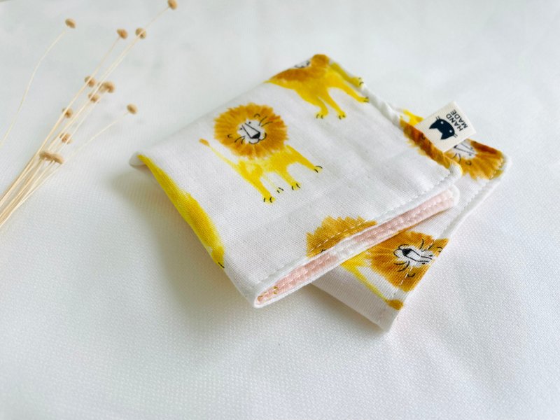 Little Lion Dotted Quadruple Yarn Handkerchief - ผ้าเช็ดหน้า - ผ้าฝ้าย/ผ้าลินิน สึชมพู