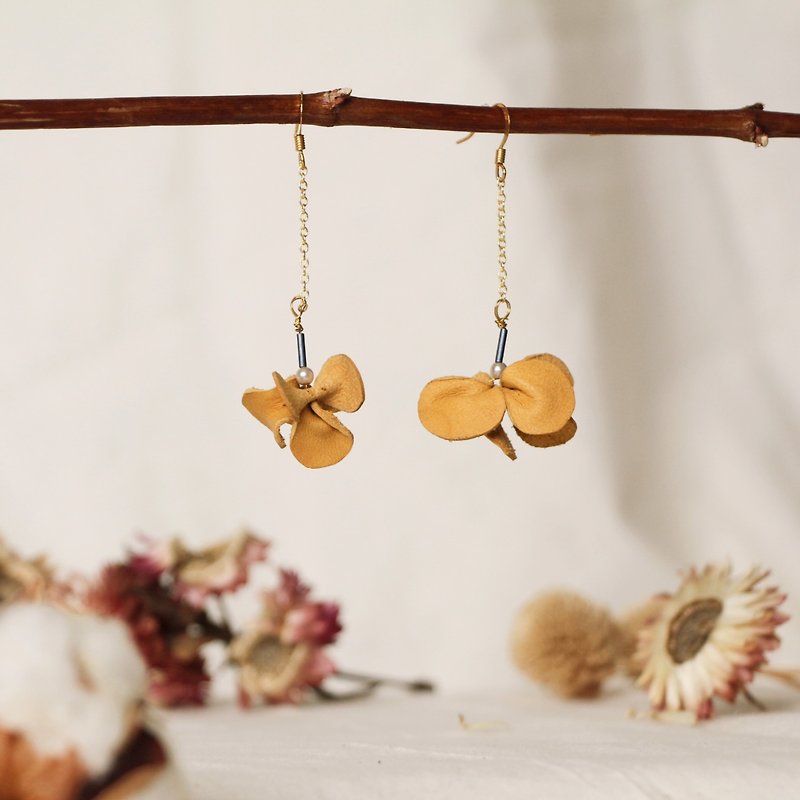Orchid leather earring, earclip - Earrings & Clip-ons - Genuine Leather Yellow