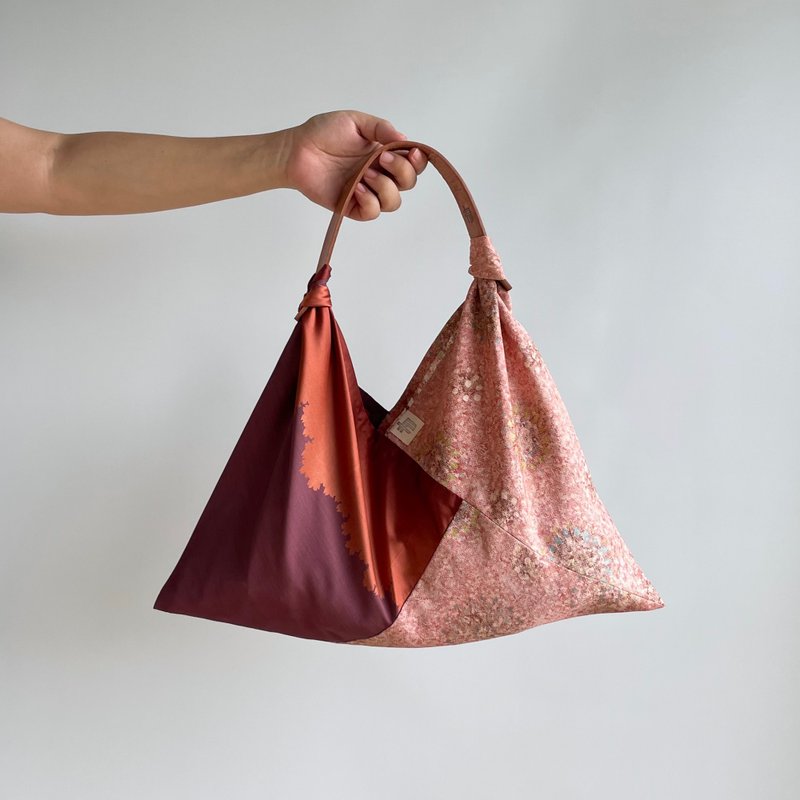 Unique | Single layered Two-colored AZUMA bag -Silk KIMONOs, SAKURA & Pink - กระเป๋าถือ - ผ้าไหม สีม่วง