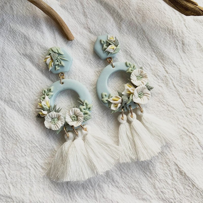 Maureen-Blue and White Flower Wedding Series-Three Tassels-Handmade Soft Pottery Earrings - Earrings & Clip-ons - Pottery Blue