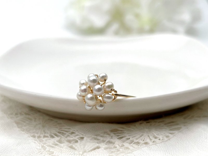 White bouquet - Freshwater pearl wire ring - แหวนทั่วไป - ไข่มุก ขาว