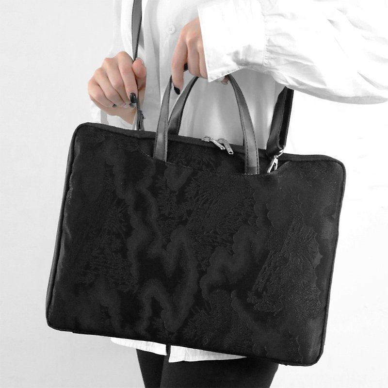 Retro Embroidery Shoulder Messenger Bag Computer Bag Commuter Bag Computer Protection - Laptop Bags - Faux Leather 