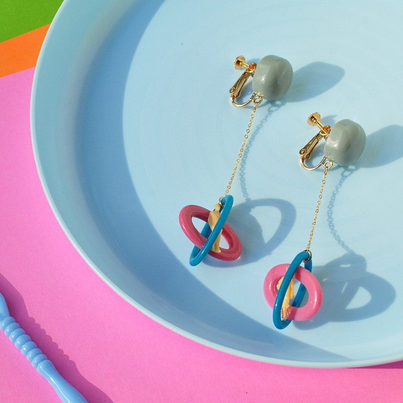 [Quantum Mechanics of Love 4] Funny and cute hoop earrings - Earrings & Clip-ons - Acrylic 