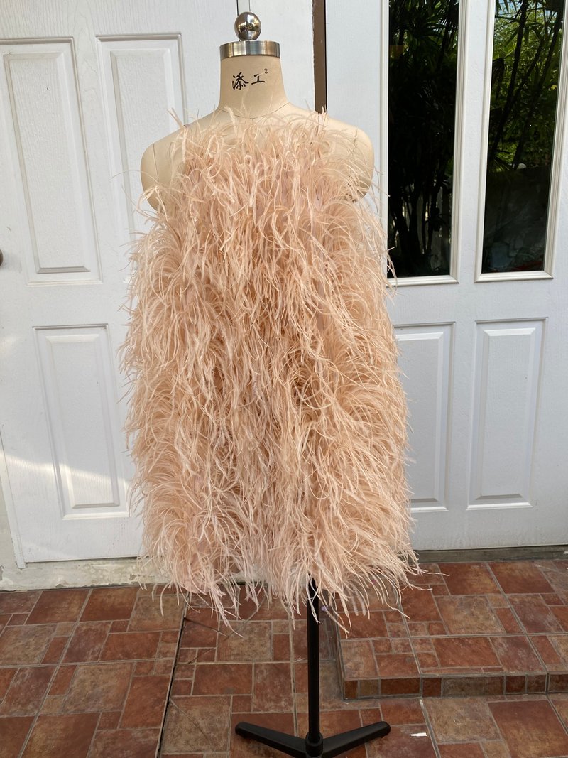 Amanda beige feathers halter dress for women - 洋裝/連身裙 - 羽絨 咖啡色