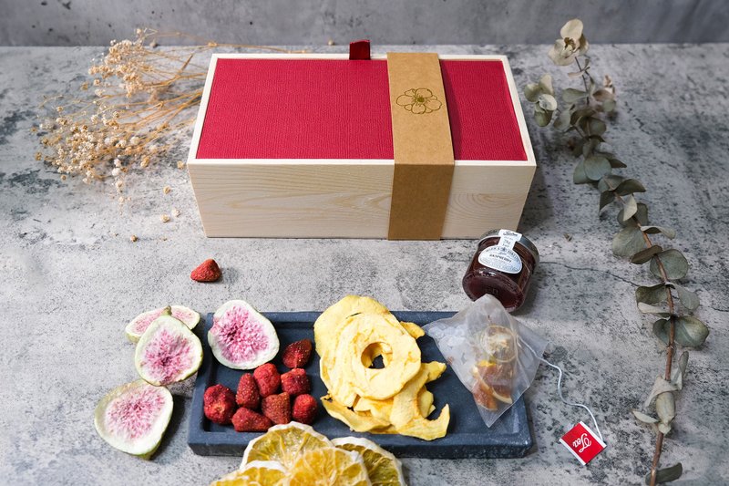 [Heguo] Elegant log long-shaped dried fruit gift box-Lucky Red (with Teacher’s Day card) - Dried Fruits - Other Materials White