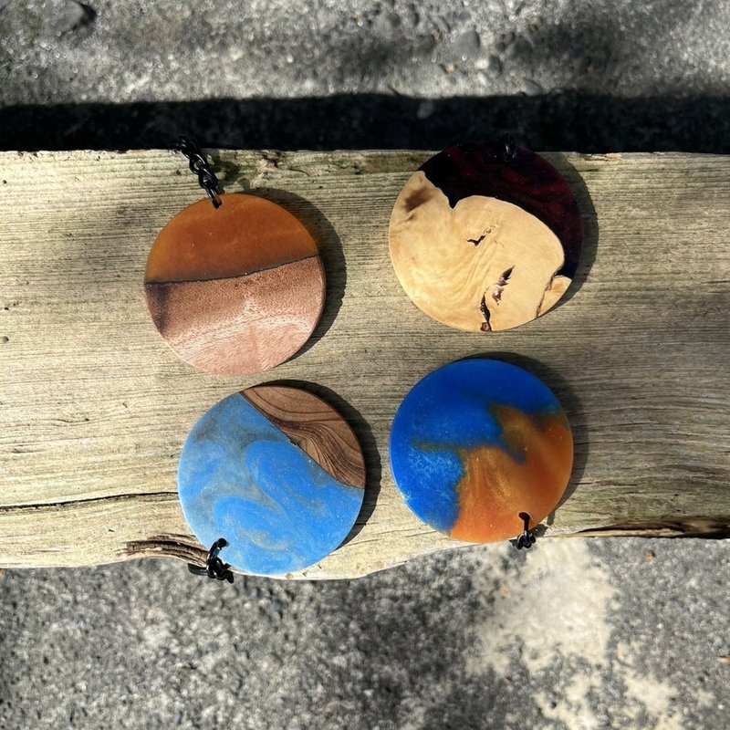 【Seeds】Keychain Log Tree Resin Handmade Charms Bag Charms Backpack Charms K-103 - Keychains - Wood Multicolor