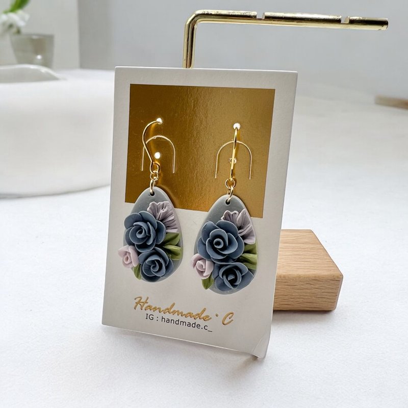 Flower resin earrings, Hydrangea resin earrings, Real floral earrings - ต่างหู - ดินเผา หลากหลายสี