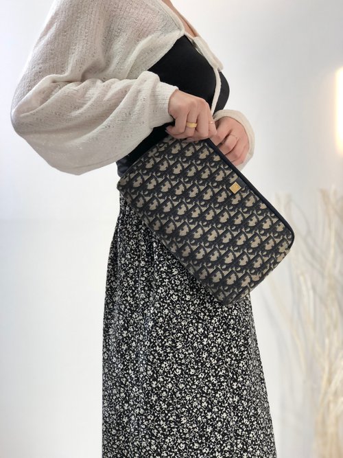 【美品】クリスチャンディオール トロッター ロゴ金具 ポーチ ネイビー 美品 ディオール コスメポーチ トロッター キャンバス ネイビー