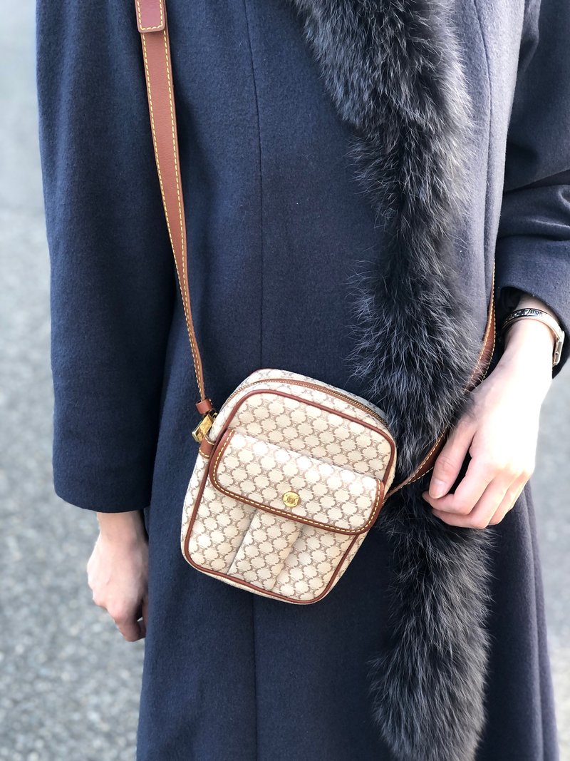 【 日本直送　名牌中古包 】CELINE セリーヌ ブラゾン ショルダーバッグ ベージュ キャンバス ミニバッグ vintage ヴィンテージ  yn4w5e - 側背包/斜背包 - 棉．麻 咖啡色