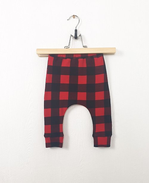 8 a.m.Apparel Merry Christmas baby pants, Holiday baby pants, Xmas baby gift, Xmas red pants