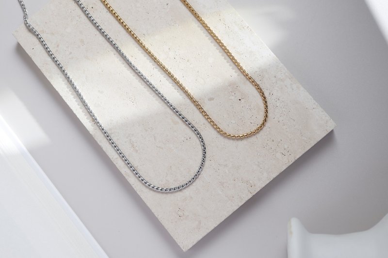 Basics。圓形斜紋蛇鍊 - 項鍊 - 不鏽鋼 金色