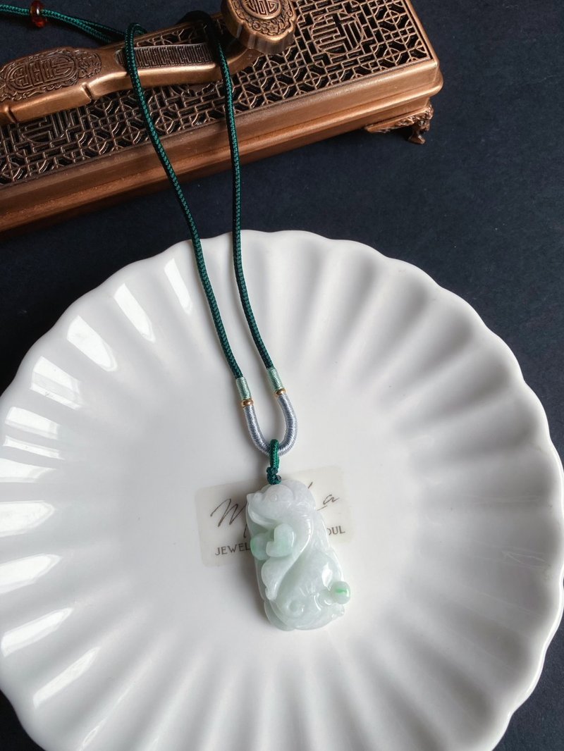 天然緬甸玉翡翠 白底青飄陽綠 荷葉魚 翡翠 禮物 天然石 項鍊 - 吊飾/掛飾 - 玉石 綠色