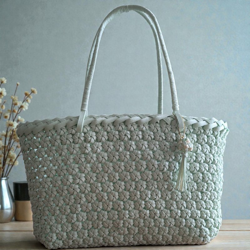 附飾品的清爽薄荷綠手工編織花結肩背包　手提包　聖誕禮物　贈禮 - 側背包/斜背包 - 紙 綠色