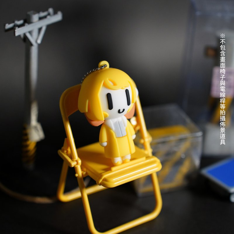 Small plus zero rubber doll pendant - ตุ๊กตา - ยาง สีเหลือง