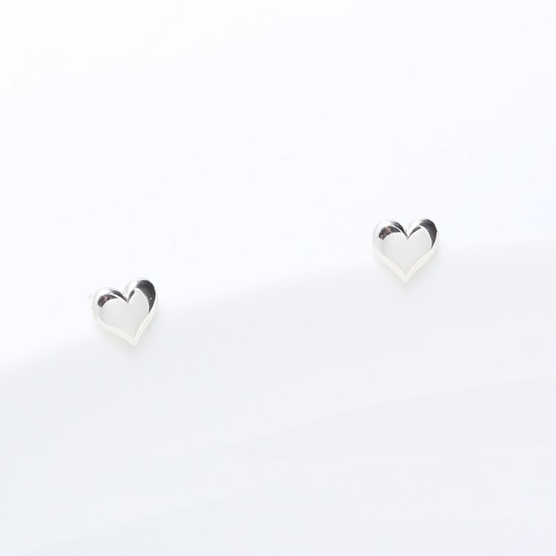Simple Heart s925 sterling silver earrings Valentine's Day Birthday gift - Earrings & Clip-ons - Sterling Silver Silver
