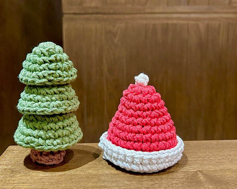 [Hand-knitted finished product] Palm Christmas tree Christmas hat desktop accessories storage ornament keychain - พวงกุญแจ - ผ้าฝ้าย/ผ้าลินิน สีเขียว