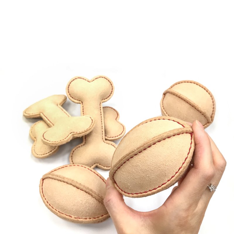 Pet Toys │Rugby-shaped toys│ Natural & Durable - ของเล่นสัตว์ - หนังแท้ สีนำ้ตาล