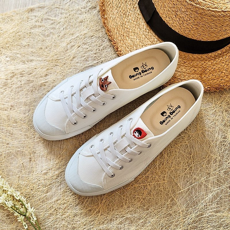 Smiling lazy casual shoes (wide last) - white women's shoes Little Red Riding Hood and the Big Bad Wolf - Women's Casual Shoes - Cotton & Hemp White