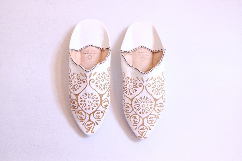 Moroccan leather carving handmade shoes white shoes shoes indoor shoes - รองเท้าแตะในบ้าน - หนังแท้ ขาว