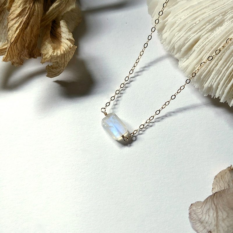 Irregular cut moonstone 14kgf necklace American 14k gold-plated June birthstone can be customized - สร้อยคอ - เครื่องเพชรพลอย สีทอง