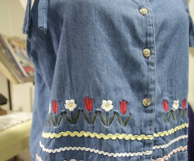 Back to Green-リメイクストラップデニム刺繍チューリップ