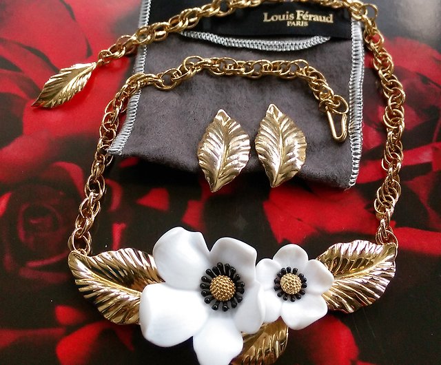 Avon Louis Féraud Blossoms of Spring Necklace Necklace Clip-on Earrings -  Shop Vintage Jewelry old-time-corner Earrings & Clip-ons - Pinkoi
