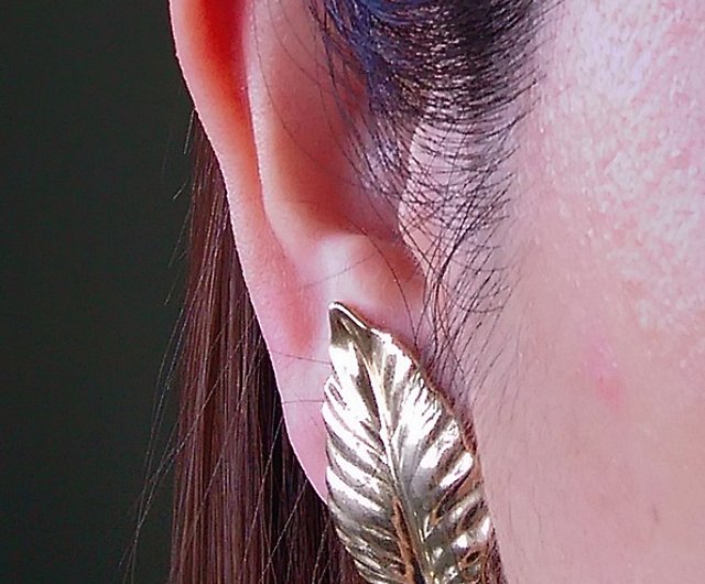 Louis Feraud Paris Shiny Gold Leaf Pierced Earrings