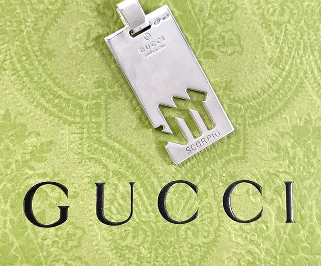 美品　GUCCI 星座　しし座ペンダント グッチ GUCCI 星座 シルバー プレート しし座 獅子座 ネックレス