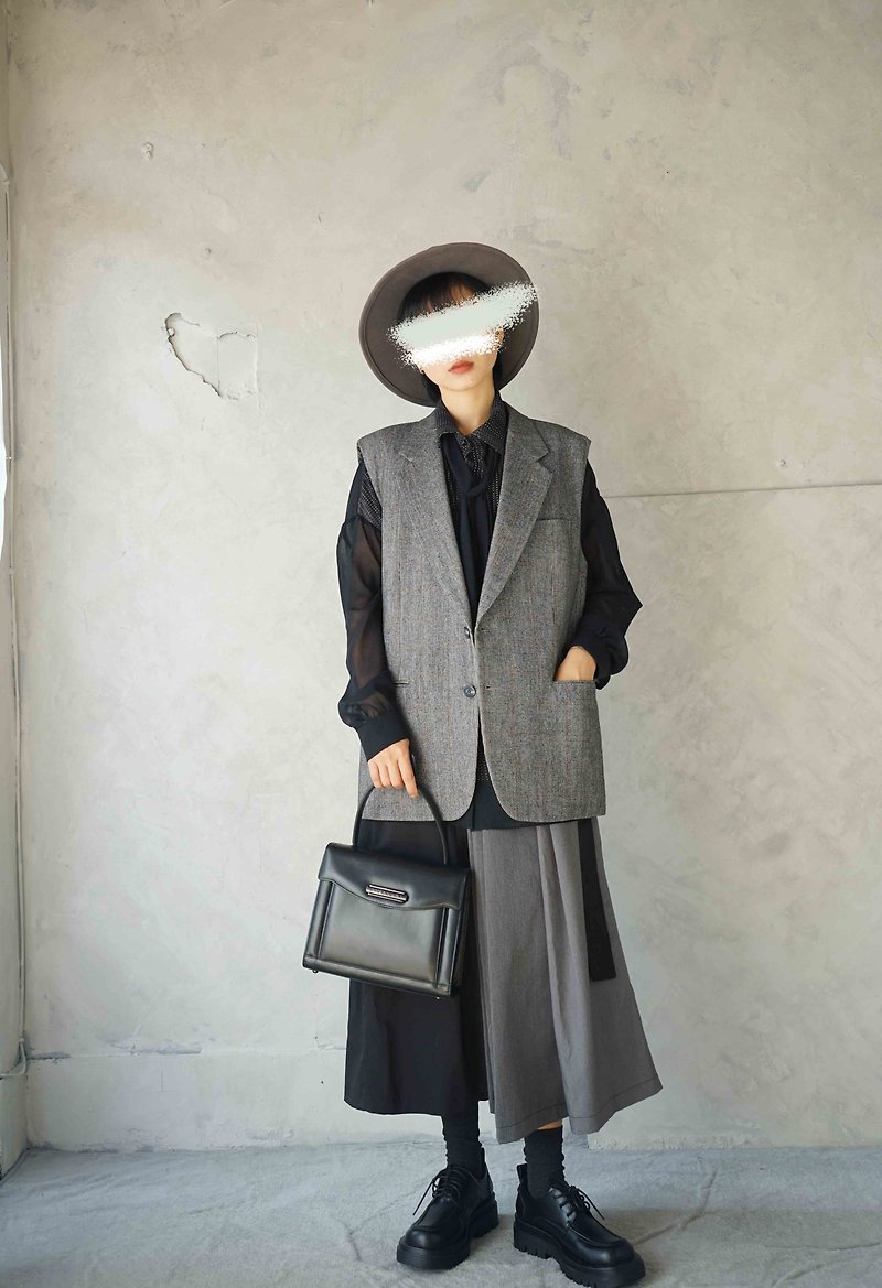 Treasure hunt vintage-Givenchy dark gray wool unisex suit vest - Women's Blazers & Trench Coats - Wool Gray
