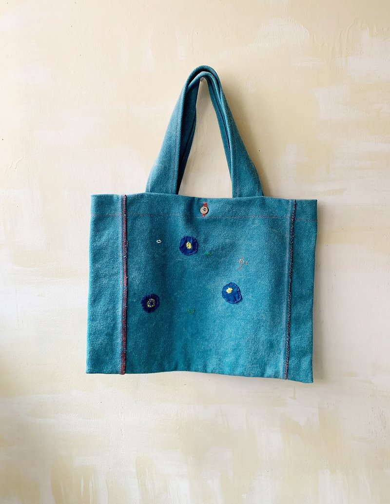 Canvas bag--an acacia tree on the seaside - Messenger Bags & Sling Bags - Cotton & Hemp 